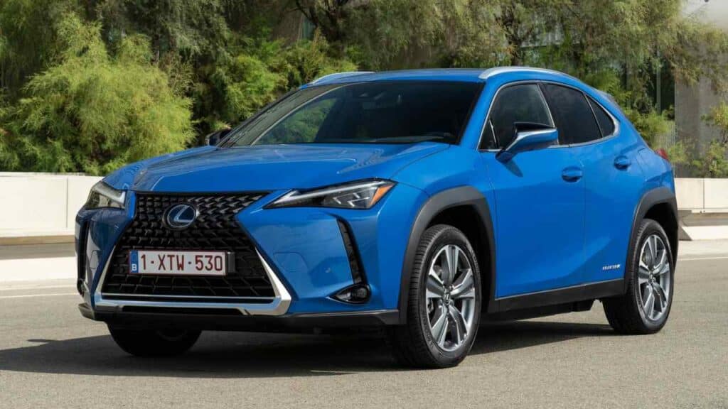 Lexus-UX-2022-elektronika-havarie