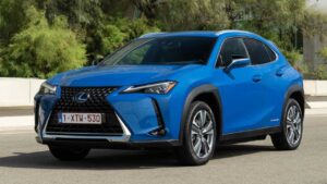 Lexus-UX-2022-elektronika-havarie