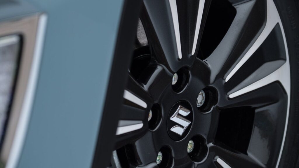 Suzuki-Vitara-2024-posilovac-kba