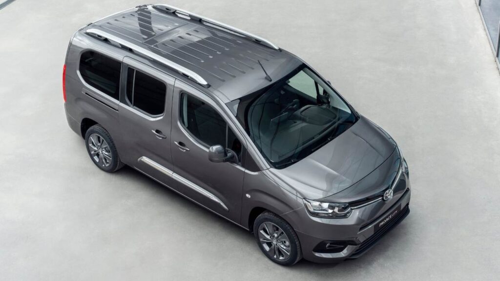 Toyota-ProAce-city-2023-2024-elektronika-zraneni