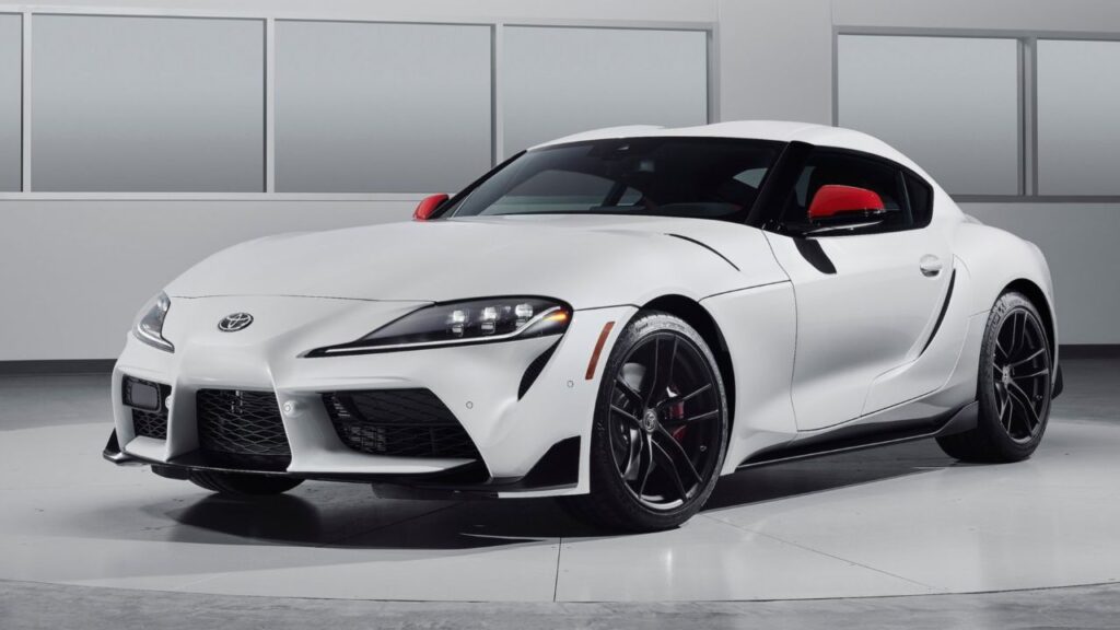 Toyota-Supra-2019-2020-elektronika-pozar