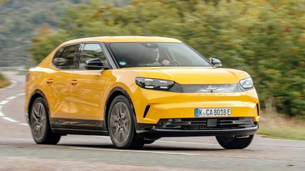 Ford-Capri-2024-2025-sedadla-zraneni