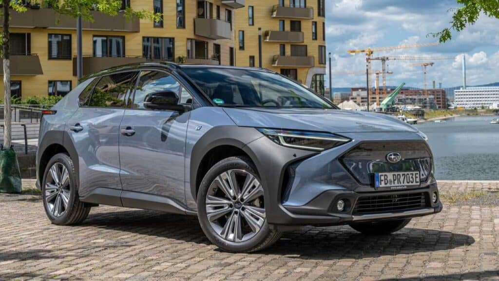 Subaru-Solterra-2022-2025-omezene-odmrazovani