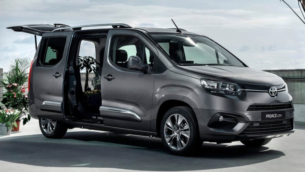 Toyota-ProAce-City-2024-2025-elektronika-zraneni
