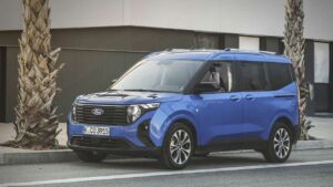 ford-tourneo-courier-2025-brzdy-zraneni
