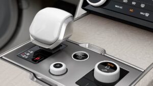 Land_Rover-Range_Rover-2022-saltpaka