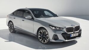 BMW-i5-2022-2025-elektronika-pozar