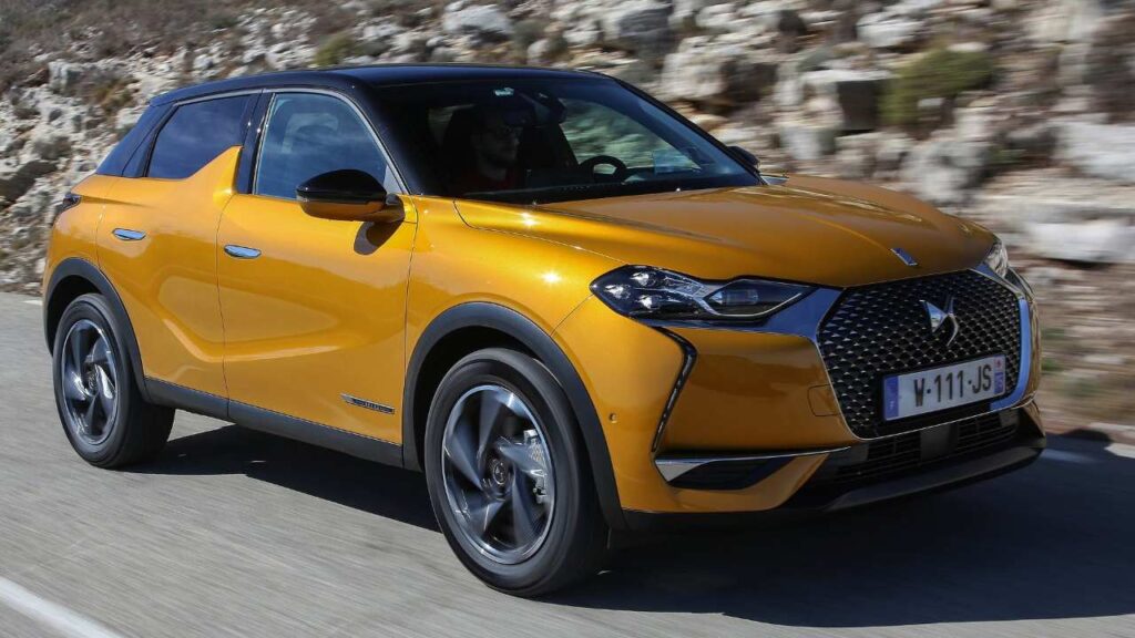 DS-3-Crossback-2024-2026-elektronika-pozar