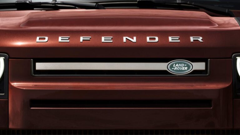 Land_Rover-Defender-seatbelts-kba
