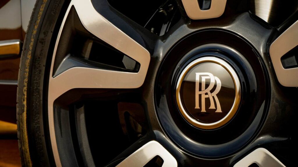Rolls-Royce-Cullinan-wheel