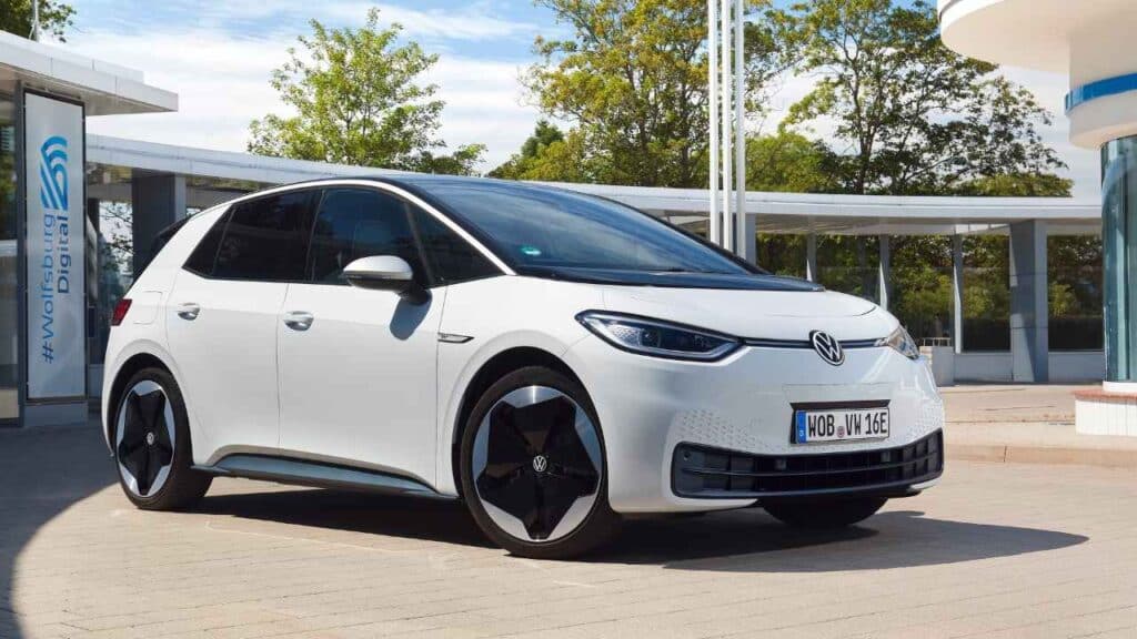 Volkswagen-ID.3-2022-2024-ev-hybrid-pozar