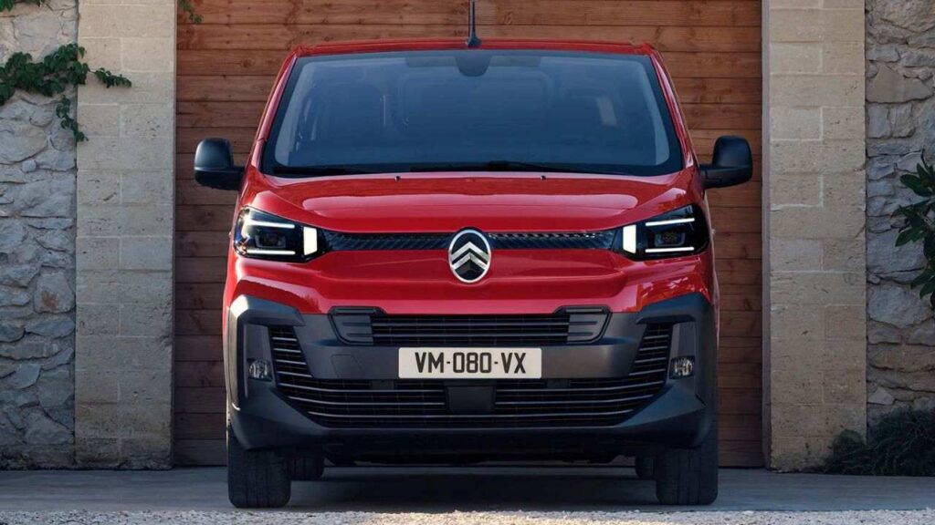 citroen-jumpy-2025-2026-motor-zraneni