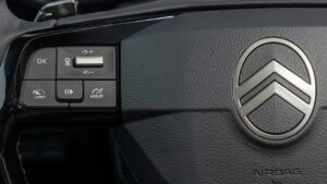 Citroen-e-Berlingo-2024-volant