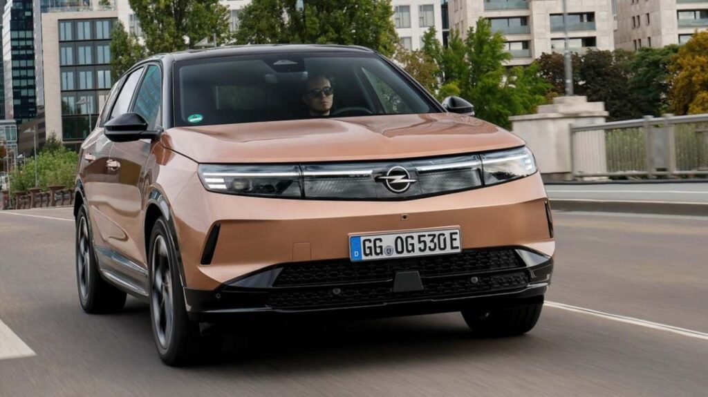 Opel-Grandland-2024-2025-klimatizace-chyba