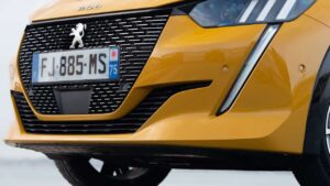 Peugeot-208-spodni-rameno-kba