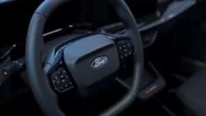 Titulek: Ford Tourneo Courier a Transit Courier: Parkovací brzda může ...