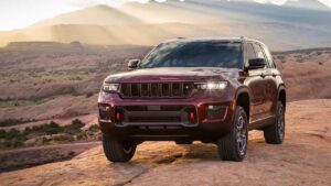Jeep-Grand-Cherokee-2020-2023-podvozek-zraneni