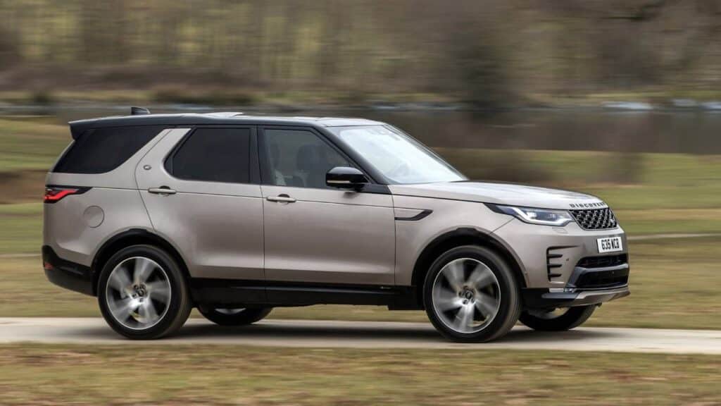 Land-Rover-Discovery-2019-2026-airbag-injury