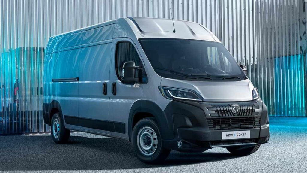 Peugeot-Boxer-2024-2025-elektronika-zraneni