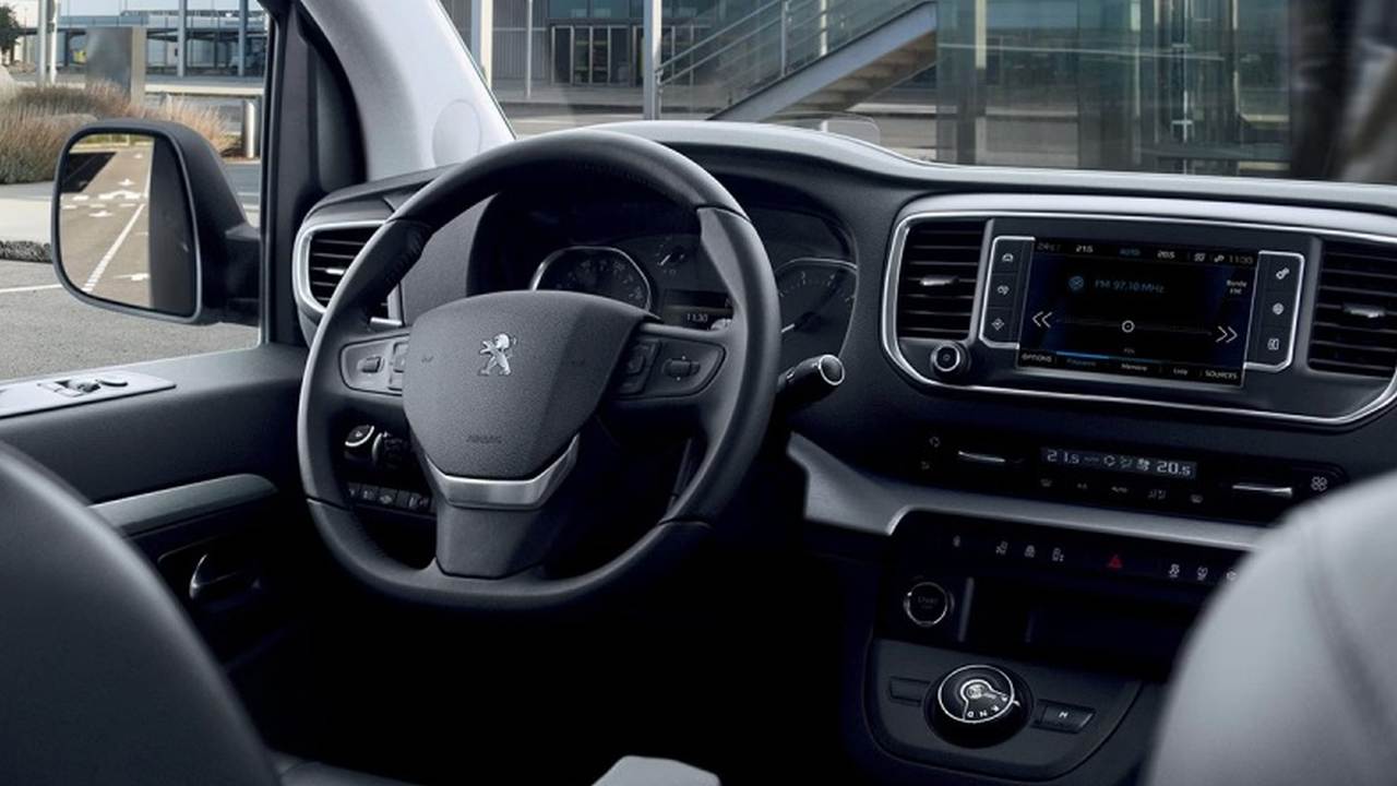 Peugeot Traveller interier