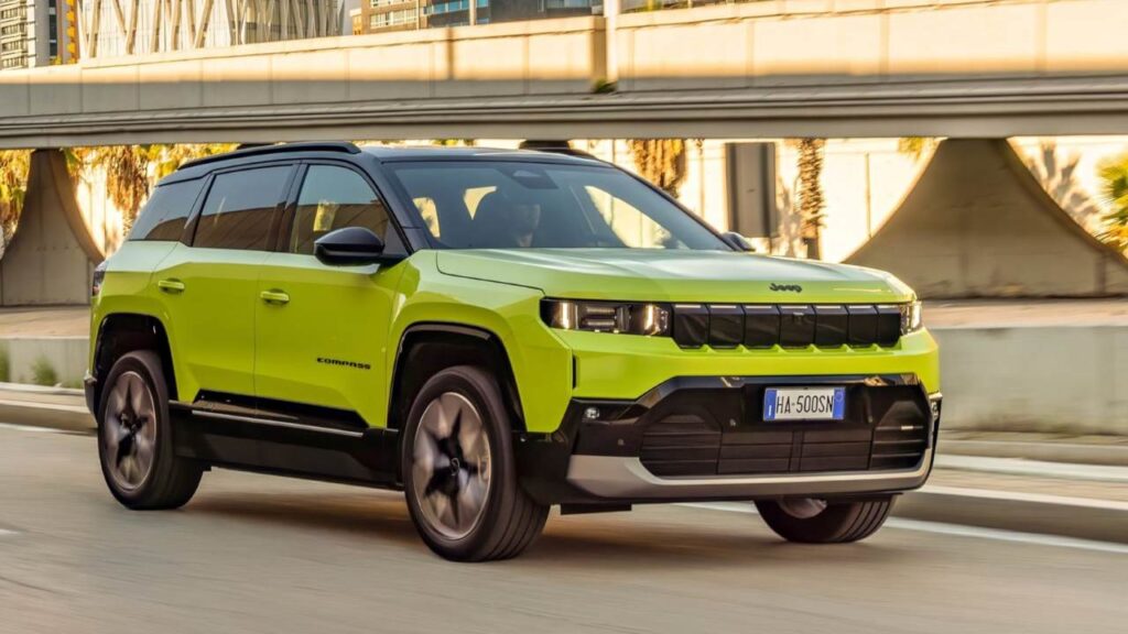 Jeep-Compass-2026-ev-hybrid-fire