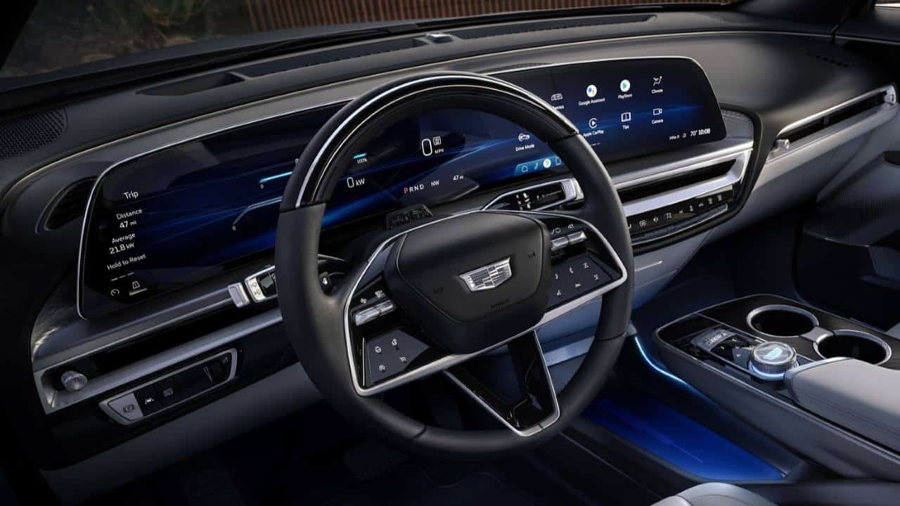 Cadillac-Lyriq-Escalade-2018-2024-chyba-brzdy